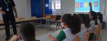 Projeto leva informação e sustentabilidade a estudantes Projeto leva informação e sustentabilidade a estudantes