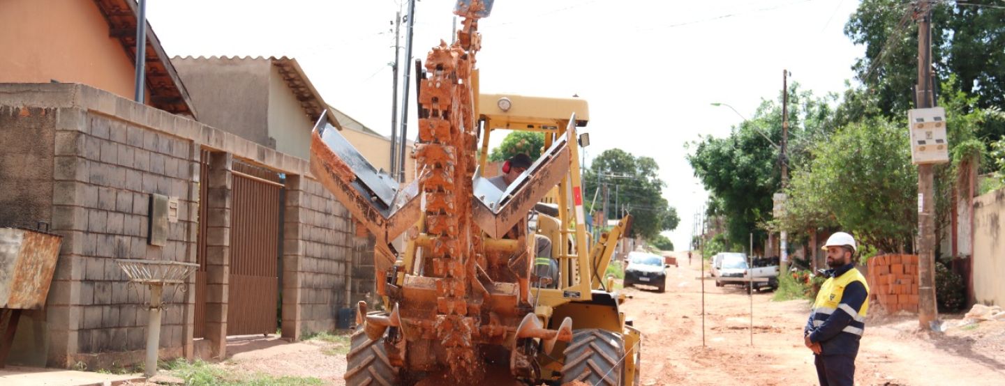 Novas ruas do Residencial Coxipó recebem obras de esgoto Novas ruas do Residencial Coxipó recebem obras de esgoto