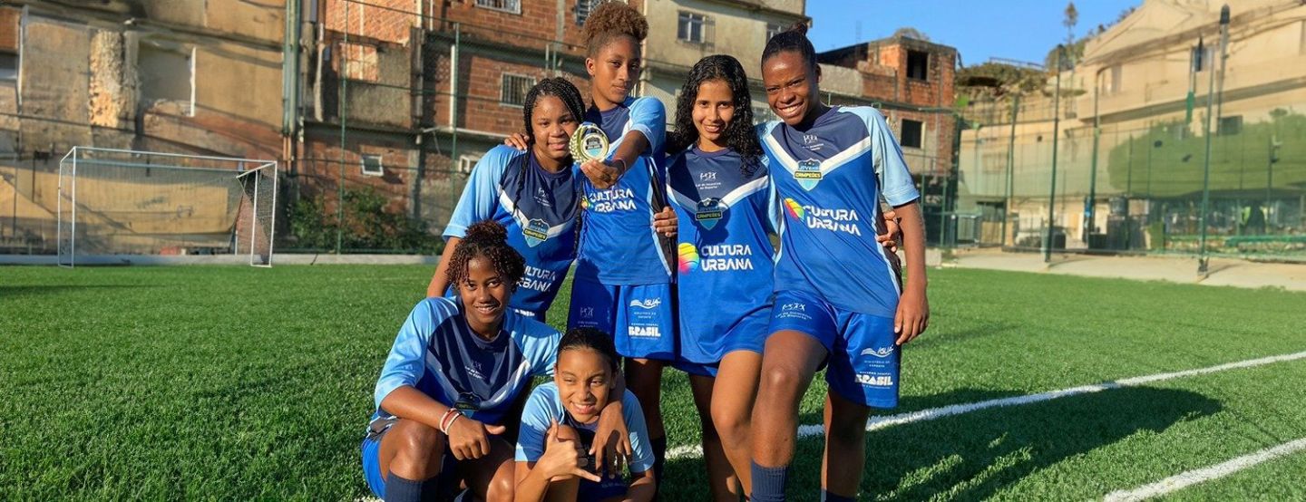 Projetos sociais de esportes têm o apoio da companhia Projetos sociais de esportes têm o apoio da companhia
