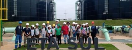 Estudantes da rede pública municipal de Educação visitam estação de tratamento de água Estudantes da rede pública municipal de Educação visitam estação de tratamento de água